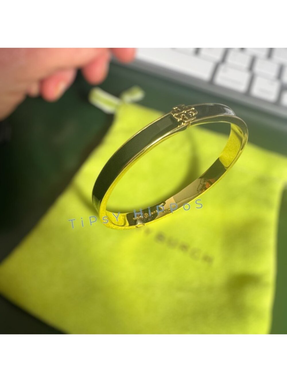 ***Tory Burch Kira Black & Gold Enamel Logo Hinged Bangle Bracelet - Picture 15 of 16